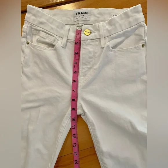Frame “Le Crop Mid-Rise Mini Bootcut” Jeans in White | Size 23 - Picture 13 of 17